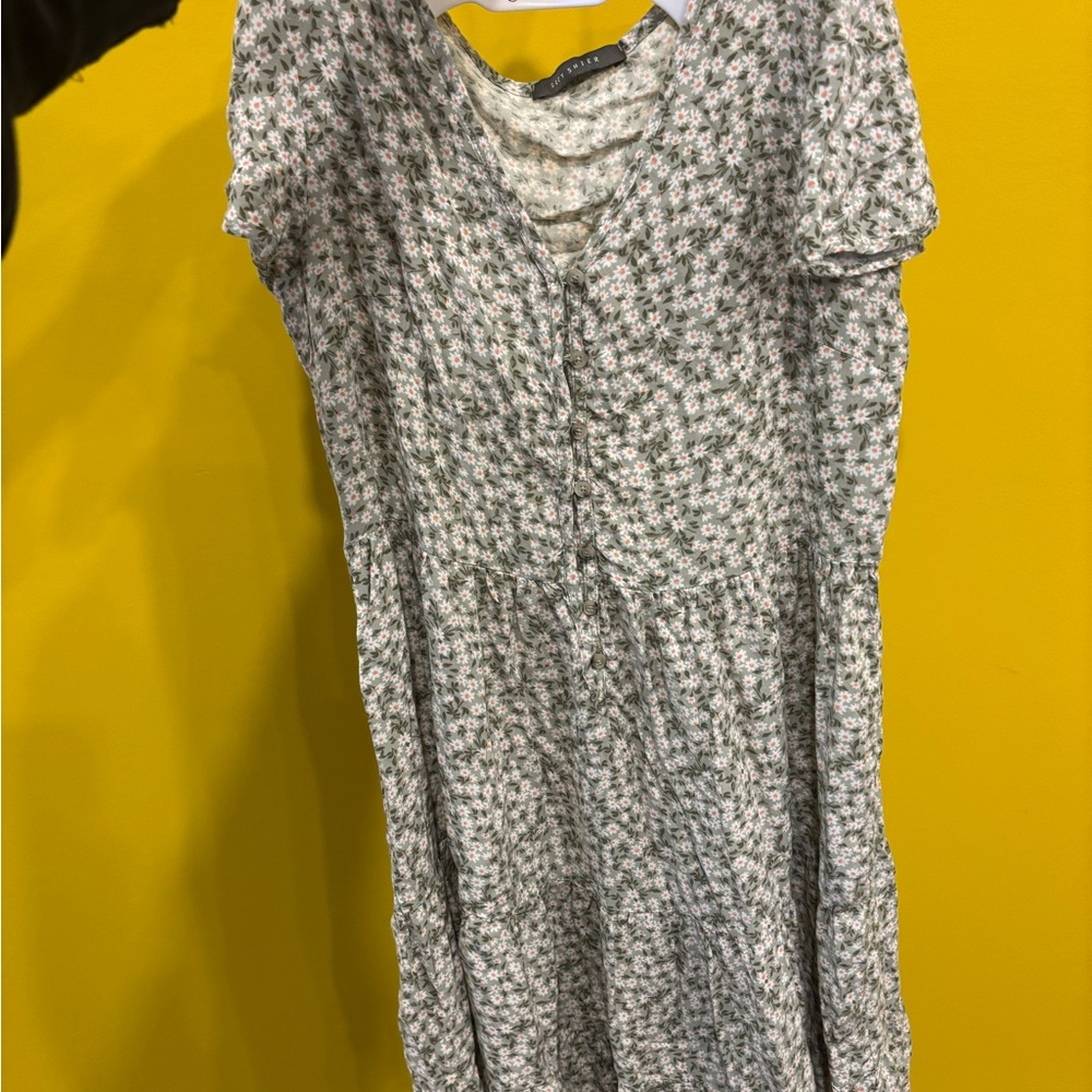 Suzy Shier Floral Patterned Dress